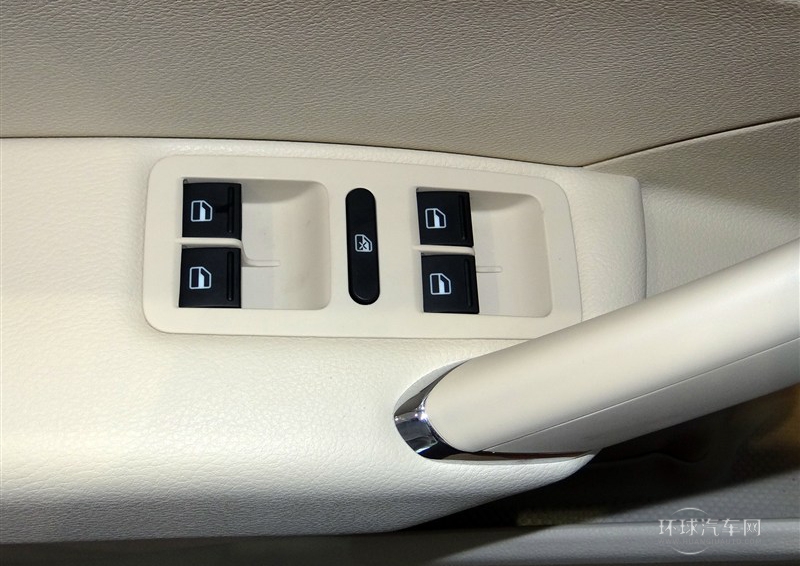 2014款 1.8TSI 自動尊榮版