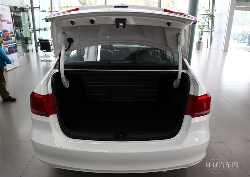 2013款 1.4L 手動(dòng)舒適版