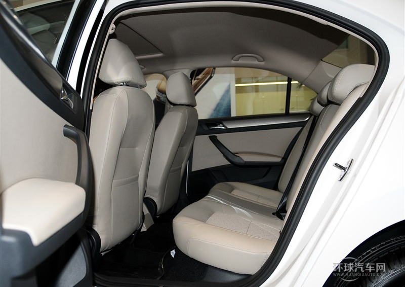 2013款 1.6L 手動(dòng)舒適版