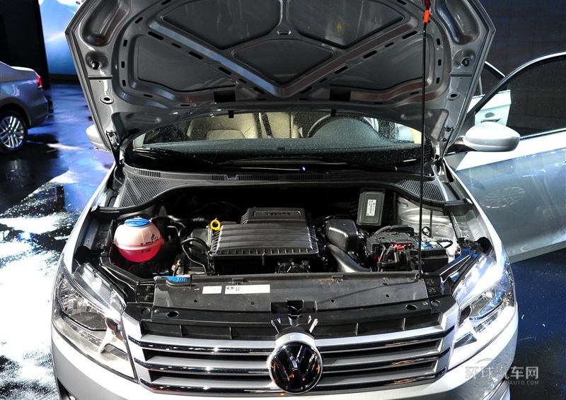 2013款 1.6L 自動(dòng)豪華版
