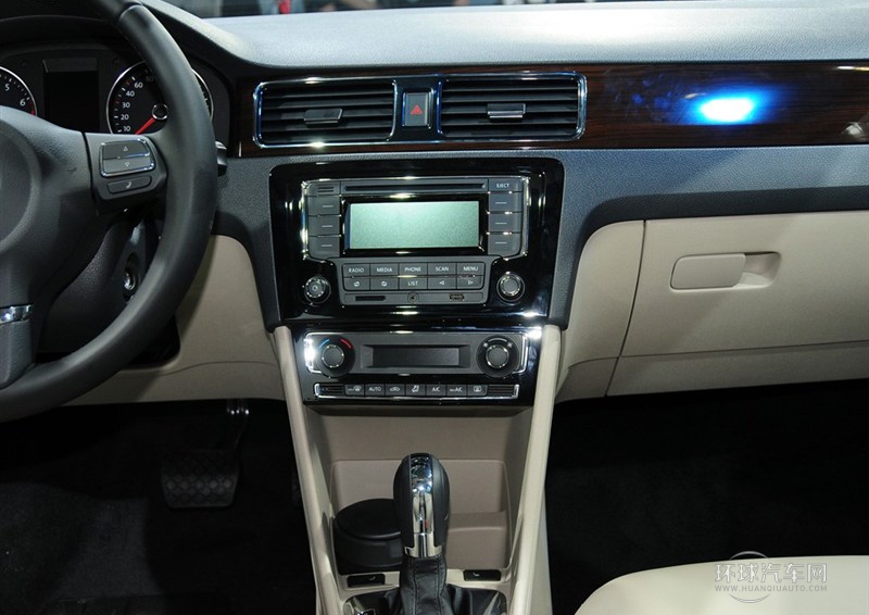 2013款 1.6L 自動(dòng)豪華版