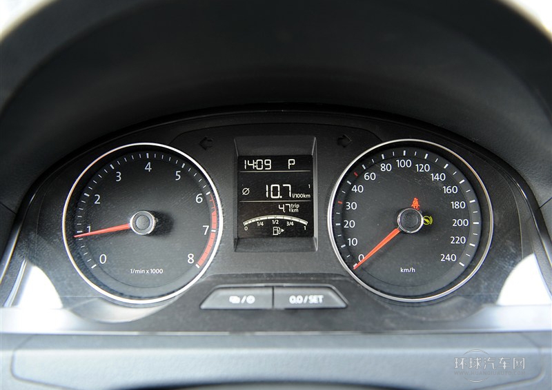 2013款 1.6L 自動(dòng)豪華版
