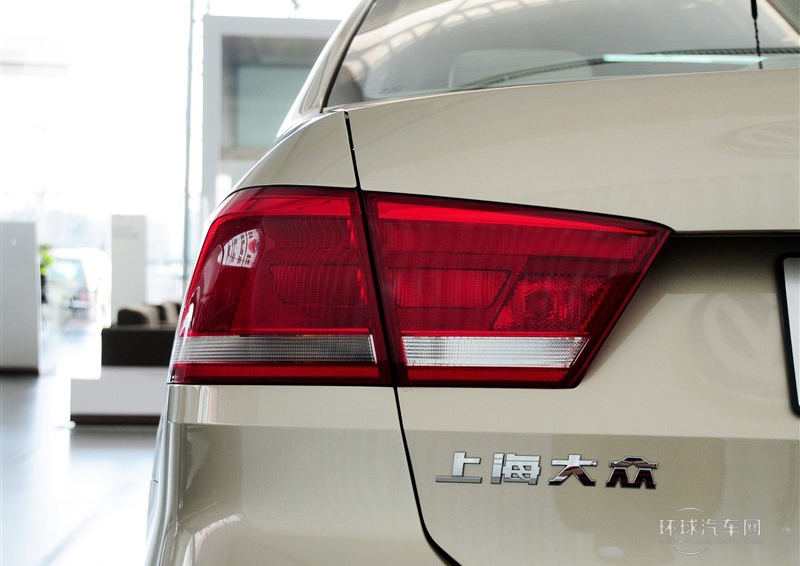 2013款 1.6L 自動(dòng)舒適版