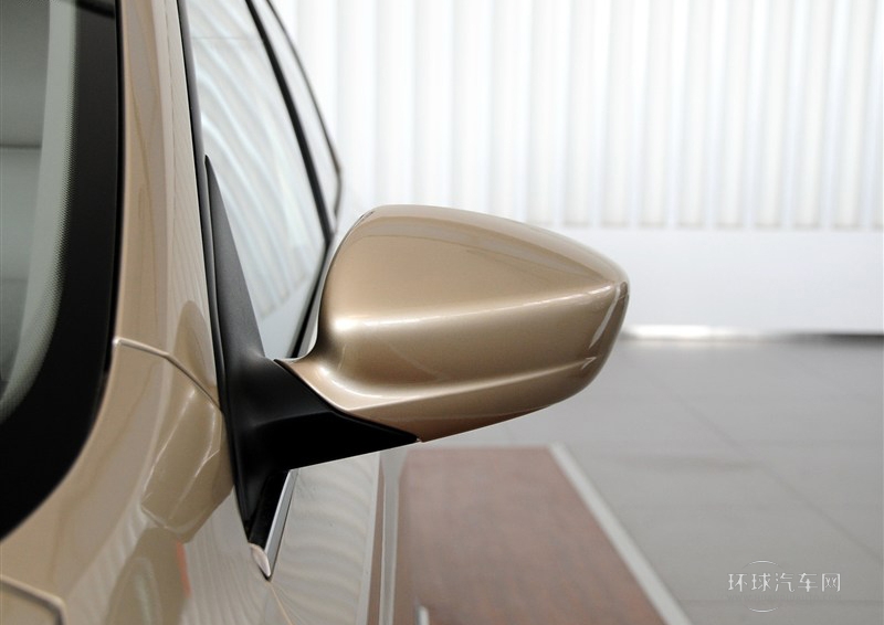 2013款 1.6L 自動(dòng)舒適版