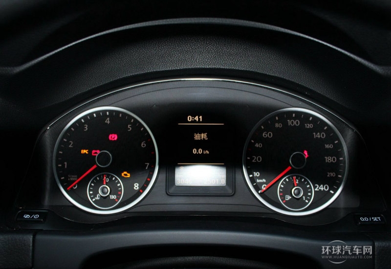 2013款 1.8TSI 手動(dòng)兩驅(qū)風(fēng)尚版