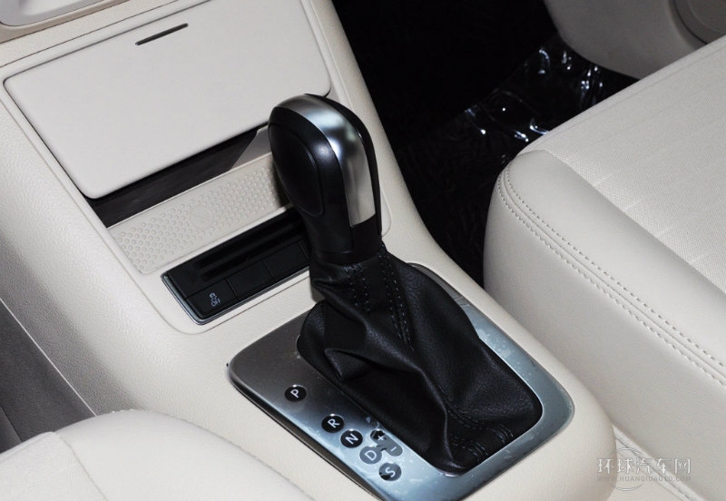 2013款 1.8TSI 自動兩驅(qū)風尚版