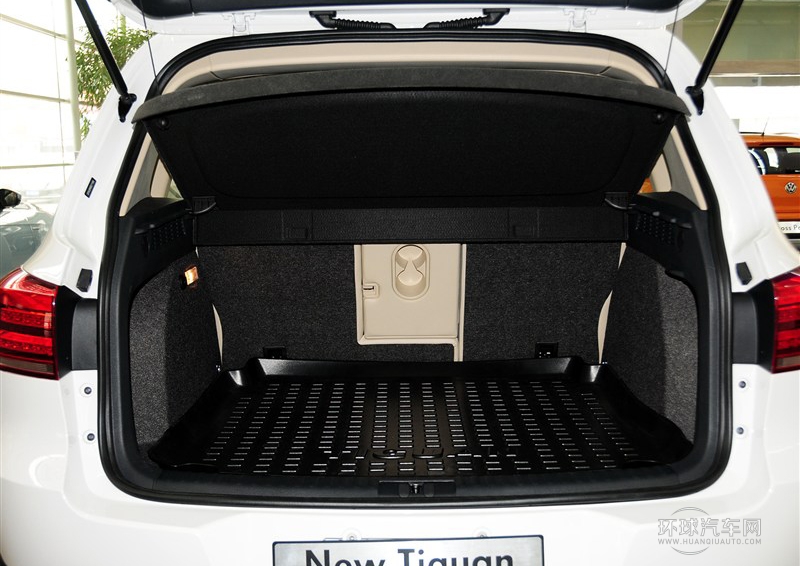 2013款 1.8TSI 自動(dòng)兩驅(qū)豪華型