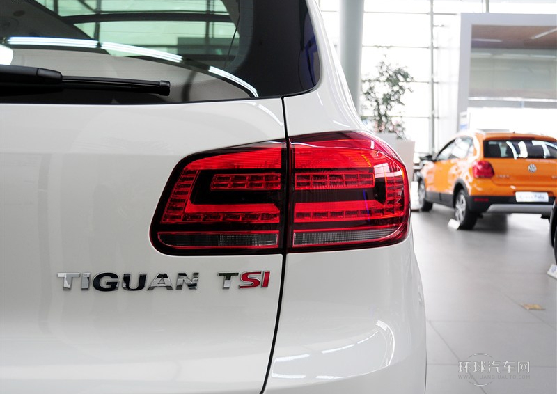 2013款 1.8TSI 自動(dòng)兩驅(qū)豪華型