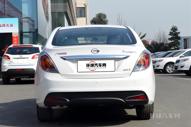 2013款1.6L手動(dòng)ESP  尊貴版