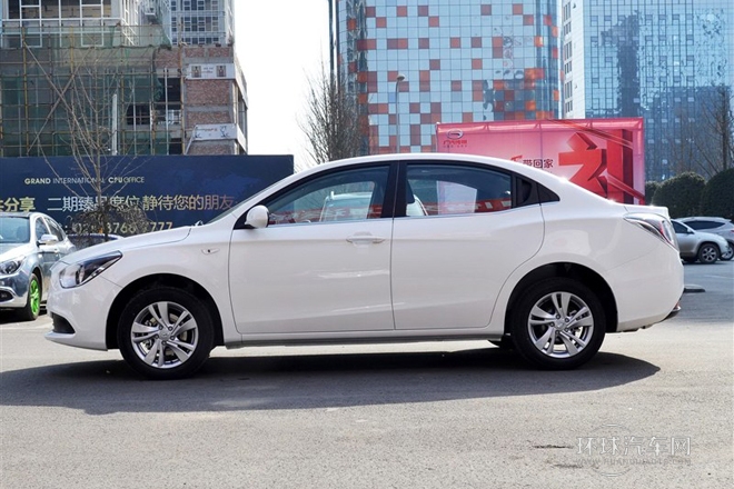 2013款1.6L手動(dòng)ESP  尊貴版