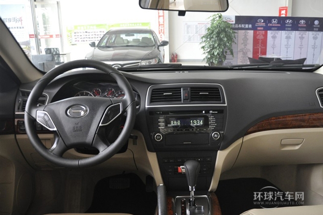 2013款 1.8L 自動(dòng)豪華型