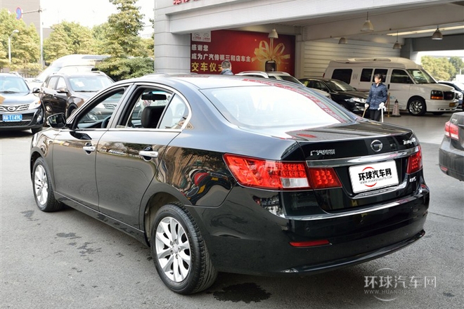 2013款 2.0L 自動(dòng)豪華版
