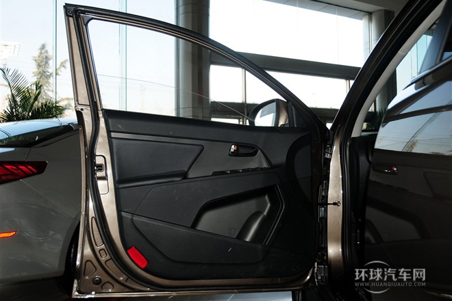 2014款 2.0L 自動(dòng)兩驅(qū)版Premium Special