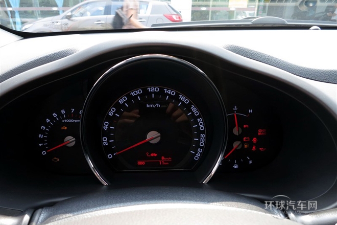 2014款 2.0L 手動兩驅(qū)版GLS