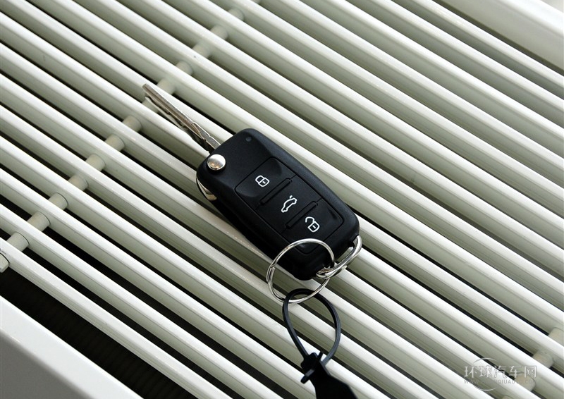 2013款 1.8TSI 自動(dòng)兩驅(qū)舒適版
