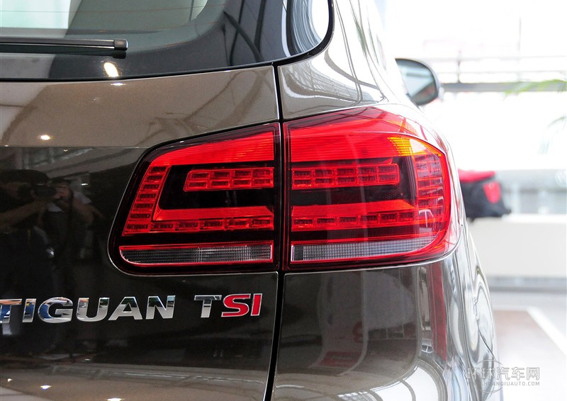 2013款 1.8TSI 自動(dòng)兩驅(qū)舒適版
