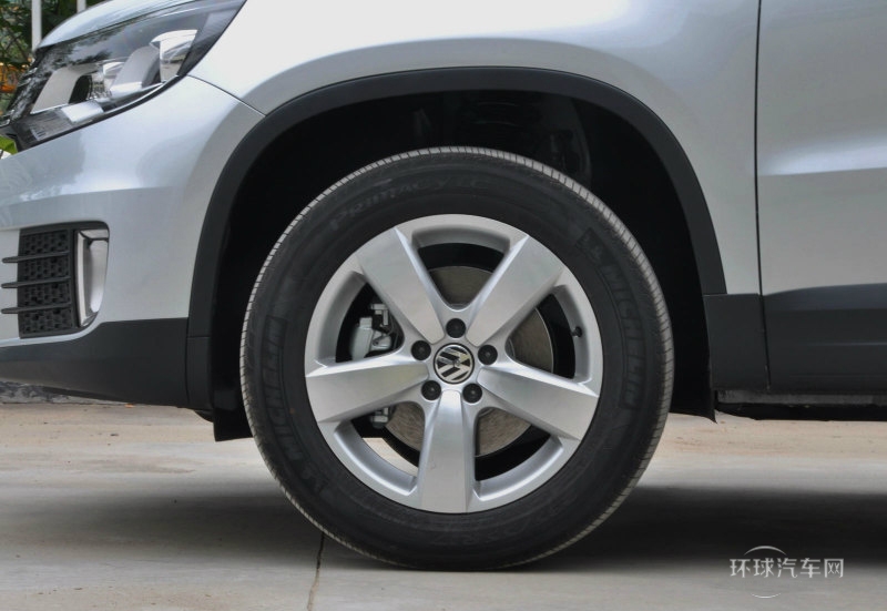 2013款 1.8TSI 自動四驅(qū)舒適版