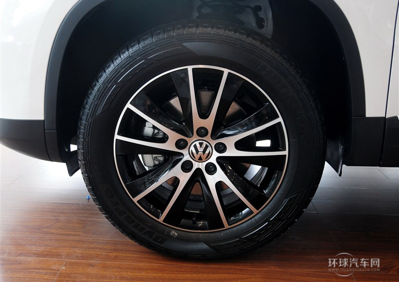 2013款 1.8TSI 自動(dòng)四驅(qū)豪華型