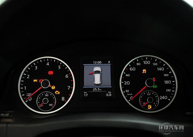 2013款 1.8TSI 自動四驅(qū)豪華型