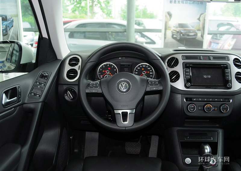 2013款 1.8TSI 自動四驅(qū)豪華型