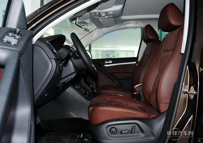 2013款 2.0TSI 自動四驅(qū)旗艦版