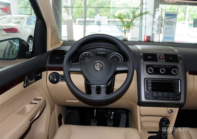 2013款 1.4T 手動(dòng)舒適版5座