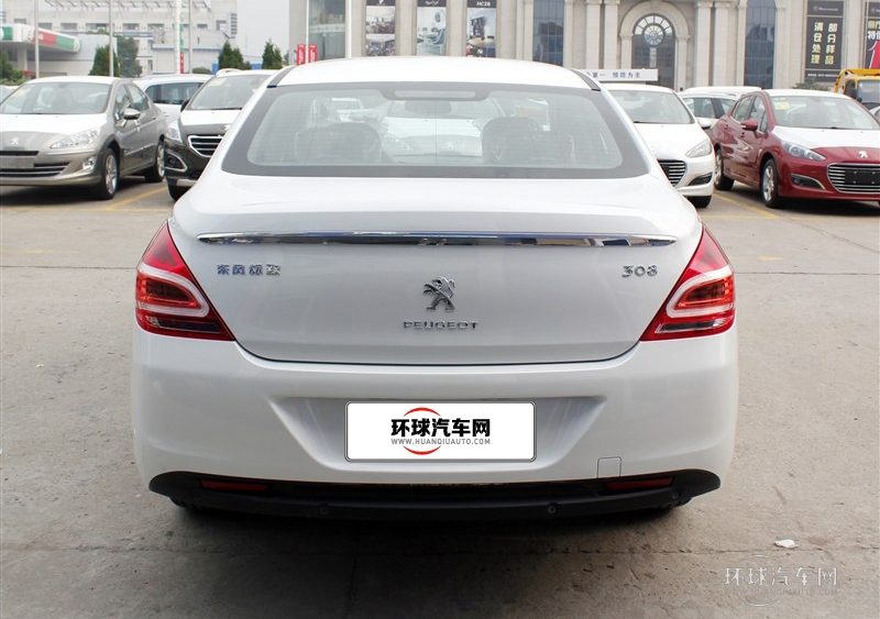 2014款 樂享版 1.6L 手動(dòng)優(yōu)尚型