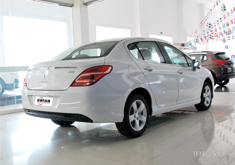 2014款 樂享版 1.6L 手動優(yōu)尚型CNG