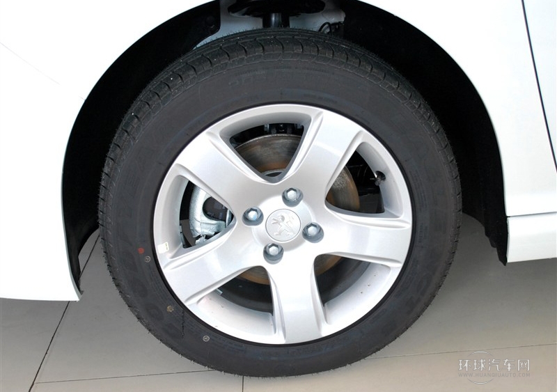 2014款 樂享版 1.6L 手動優(yōu)尚型CNG