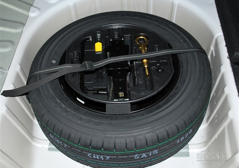 2014款 樂享版 1.6L 手動優(yōu)尚型CNG