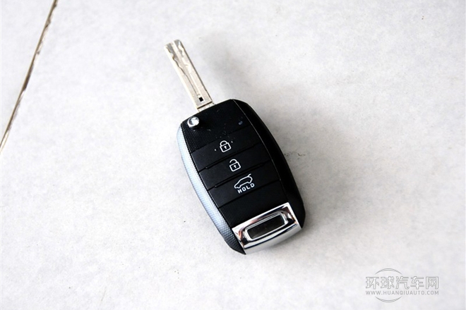 2013款 2.0L 7座自動標(biāo)準(zhǔn)版 國V