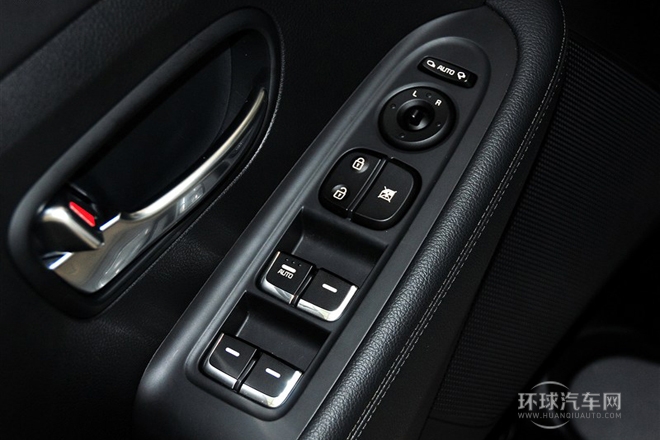 2013款 2.0L 7座自動標準版 國V