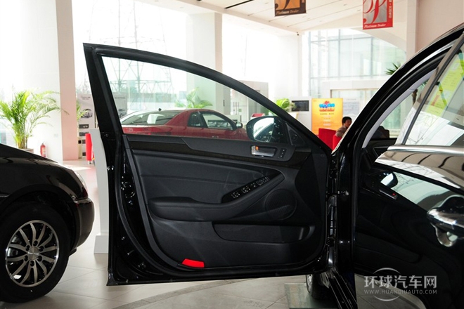 2013款 2.4L 商務(wù)天窗型 國IV