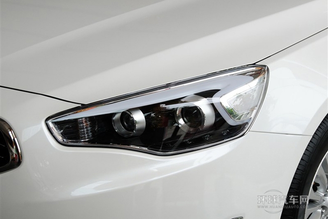 2013款 2.4L 商務(wù)天窗型 國(guó)V