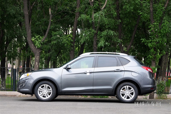 2012款 2.0L 自動兩驅(qū)豪華版