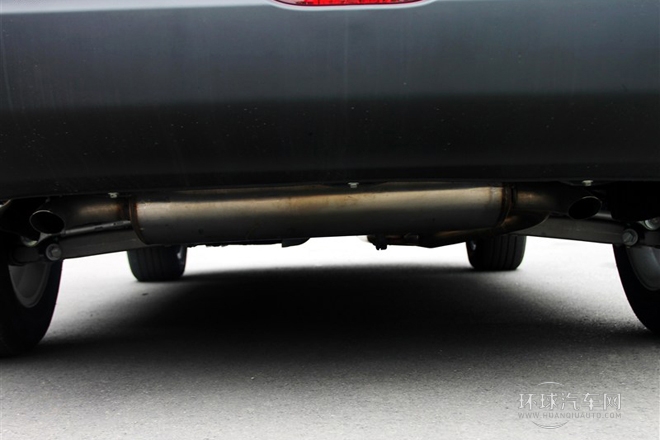 2013款 1.8T 自動(dòng)四驅(qū)豪華版