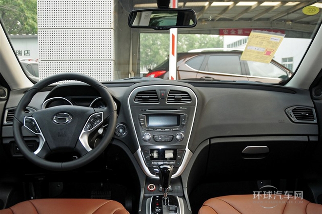 2013款 1.8T 自動四驅(qū)尊貴版