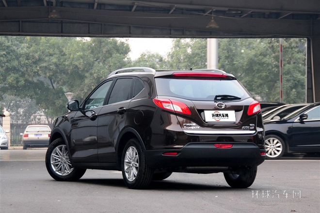 2013款 1.8T 自動四驅(qū)尊貴版