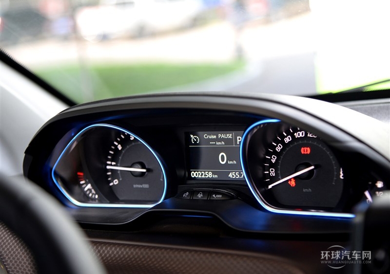 2014款 1.6L 自動(dòng)領(lǐng)航版