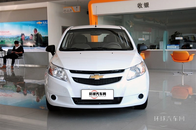 2013款 兩廂 1.2L EMT理想版