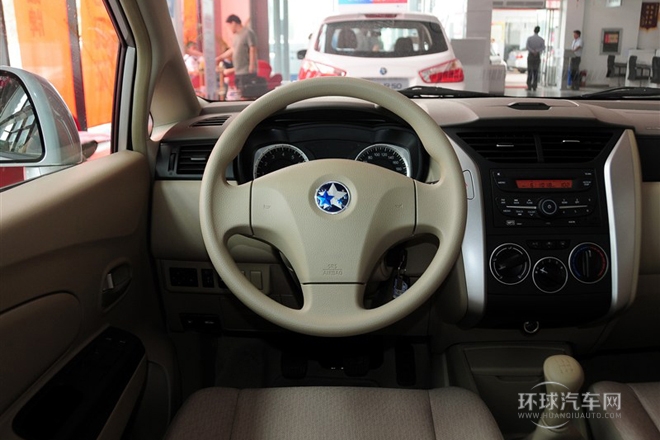 2013款 1.6L 手動時尚版