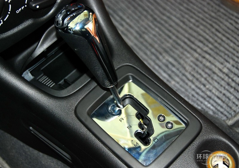 2011款 兩廂 1.6L 自動(dòng)馭樂版