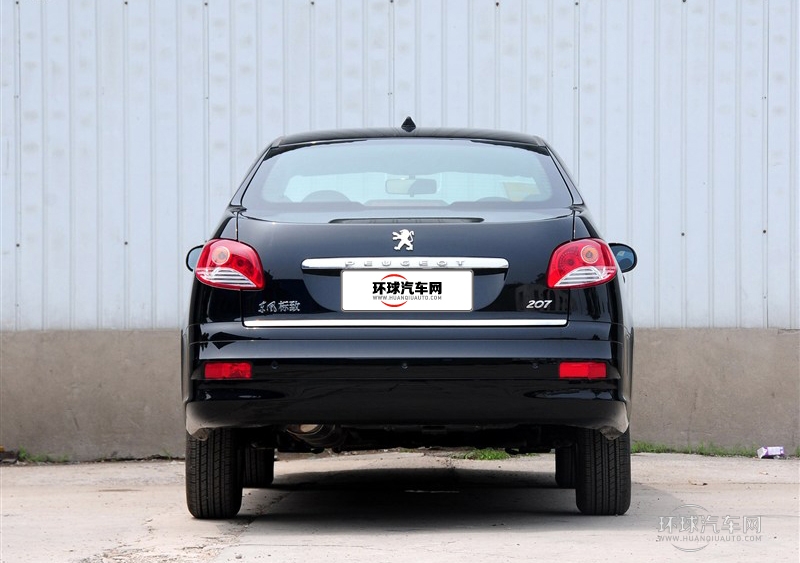 2011款 三廂 1.6L 自動(dòng)馭樂版