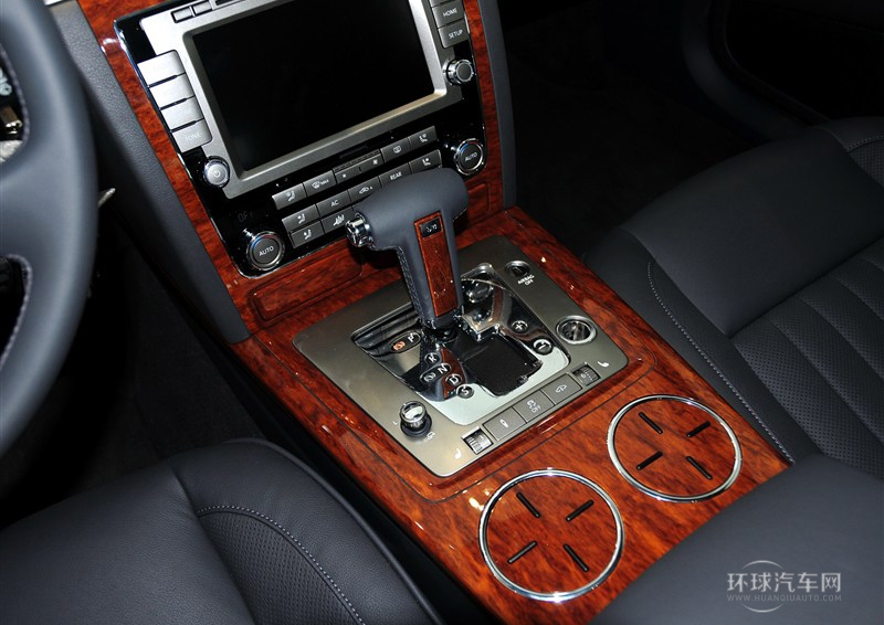 2012款 3.0L 商務(wù)型