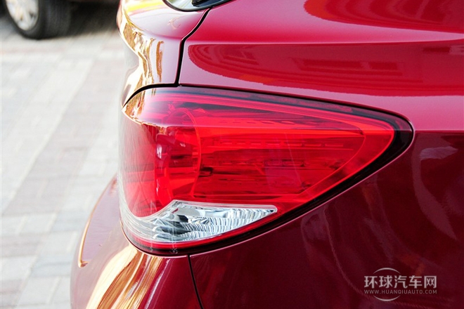 2013款 掀背 1.6L 手動(dòng)豪華型