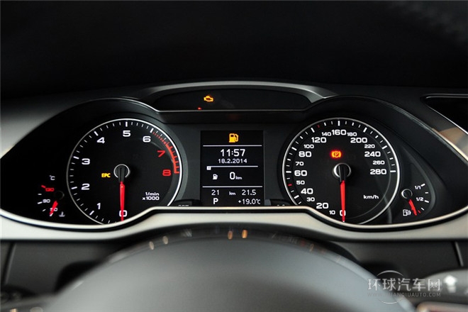 2013款 40 TFSI quattro個(gè)性運(yùn)動(dòng)型