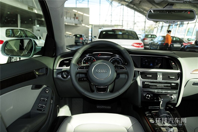 2013款 35 TFSI 自動(dòng)豪華型