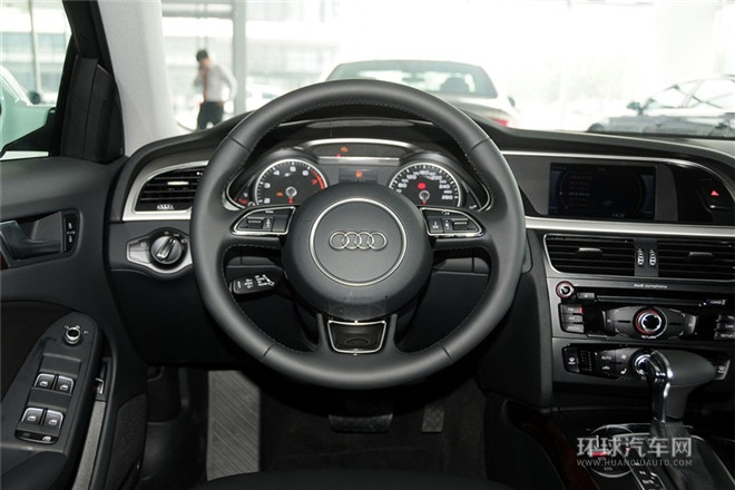 2013款 35 TFSI 自動(dòng)舒適型