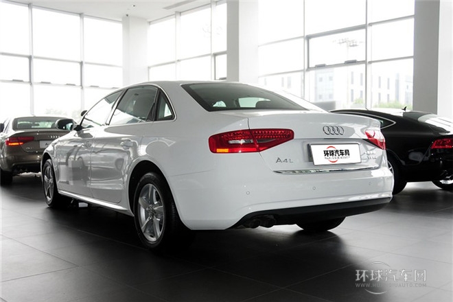 2013款 35 TFSI 自動(dòng)舒適型