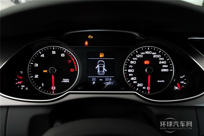 2013款 35 TFSI 自動標(biāo)準(zhǔn)型